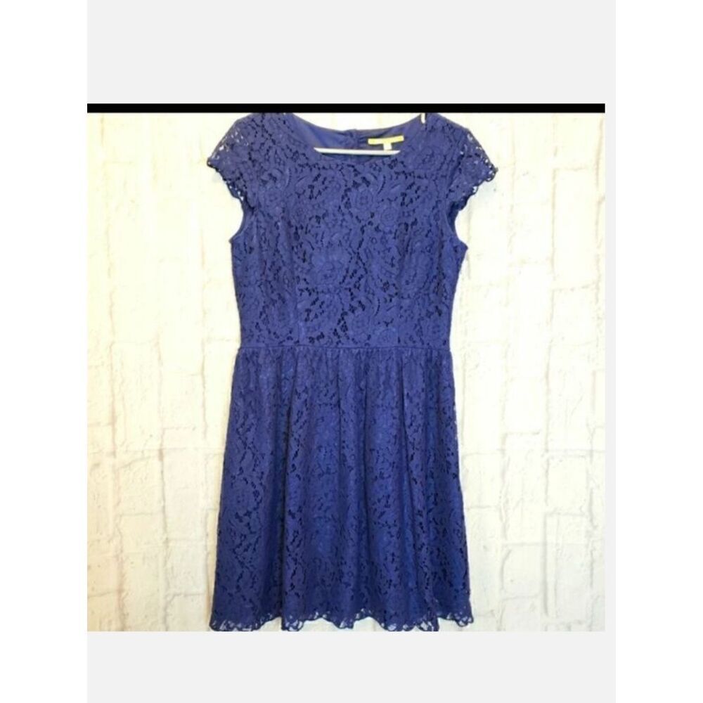 GIANNI BINI Lace Cap-sleeve Cocktail Dress